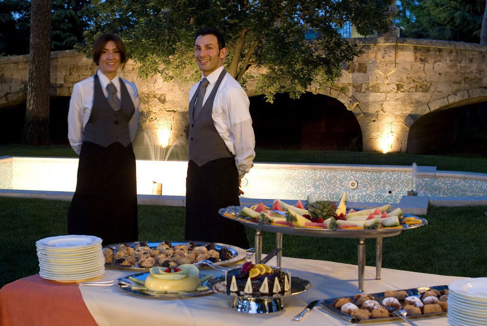 Casa Isabella Exclusive Hotel Mottola Restaurant photo
